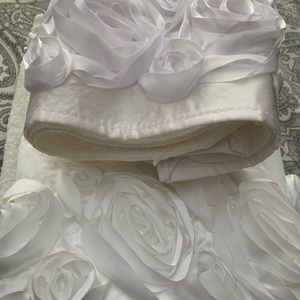 One hand towel and one wash cloth never used